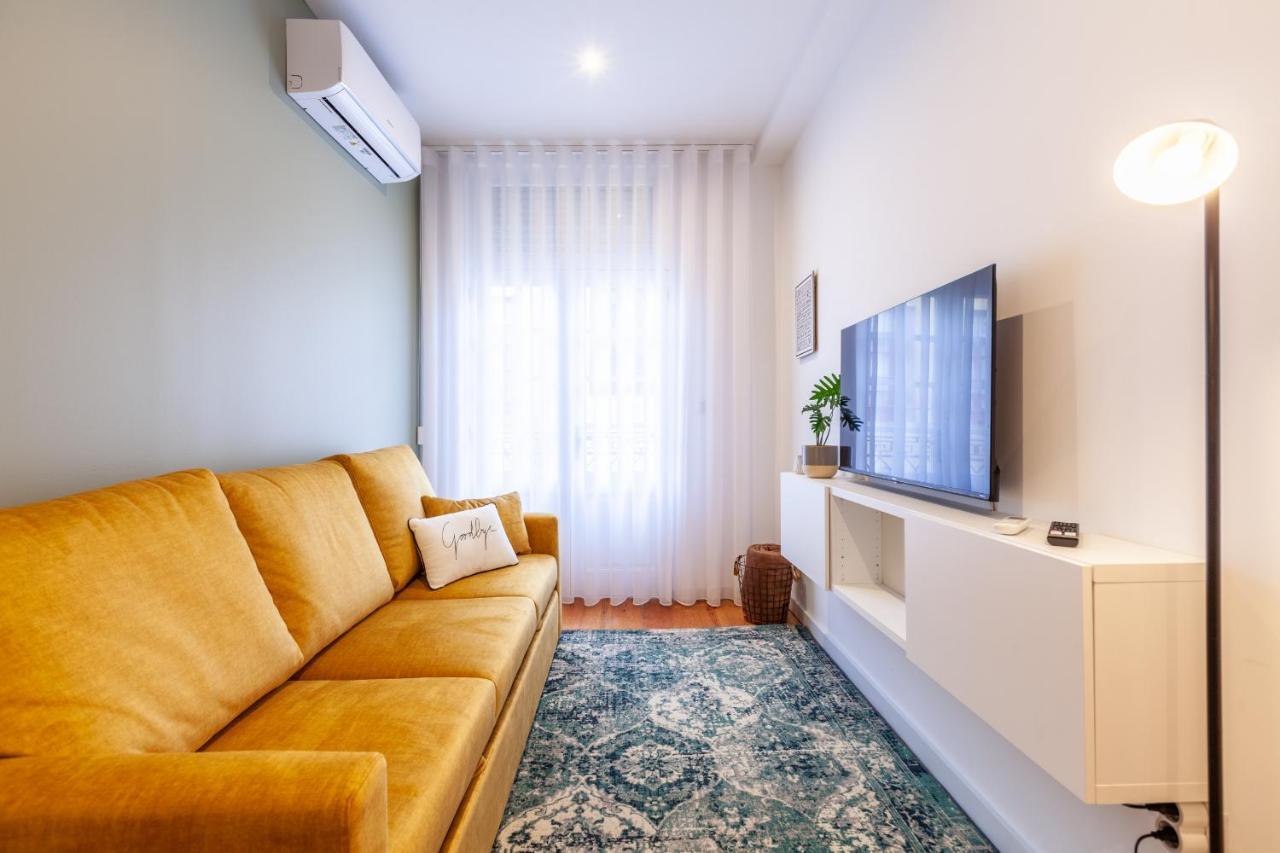 D&S - Crocodile House S. Bento Apartments ポルト エクステリア 写真