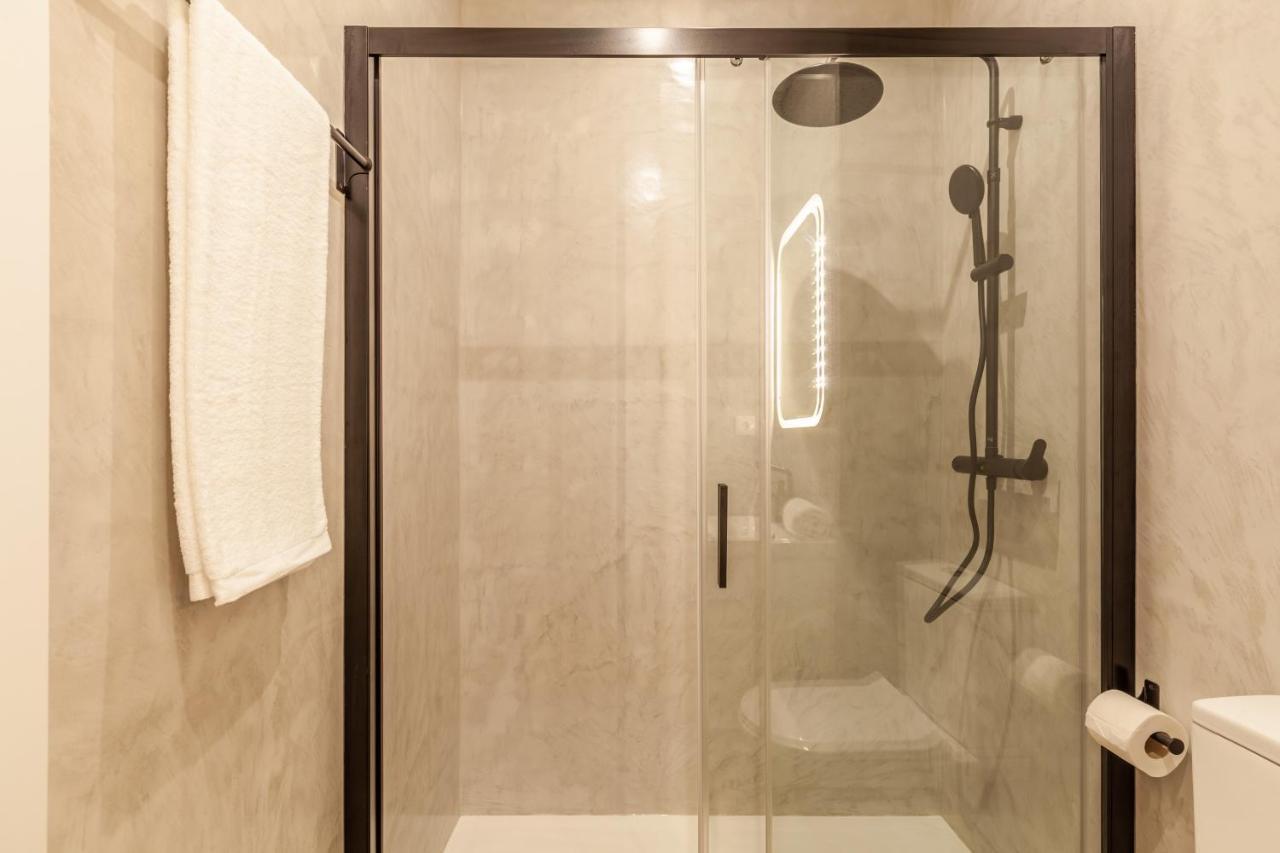 D&S - Crocodile House S. Bento Apartments ポルト エクステリア 写真